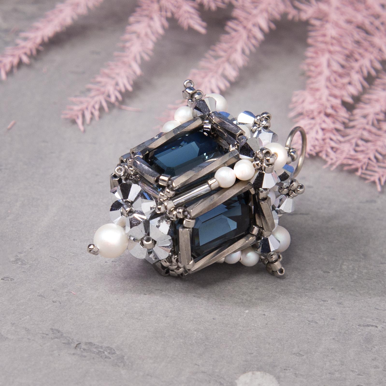 Изображение без подписи