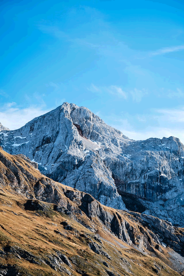 Изображение без подписи