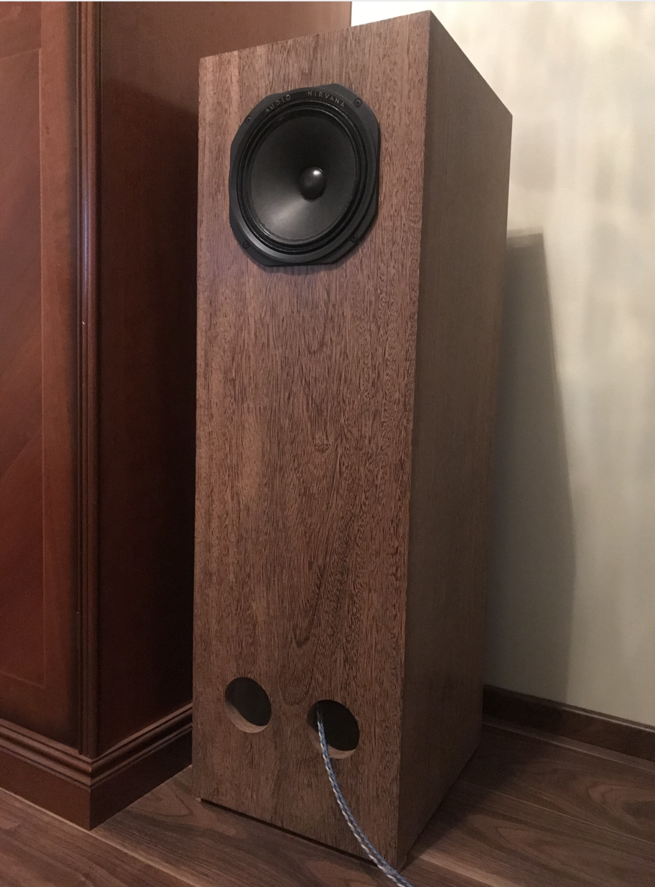 Изображение без подписи